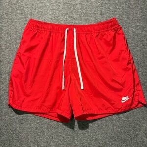 Nike Essentials Woven Flow Shorts Mens XXL red 6" short light pockets lined Nice